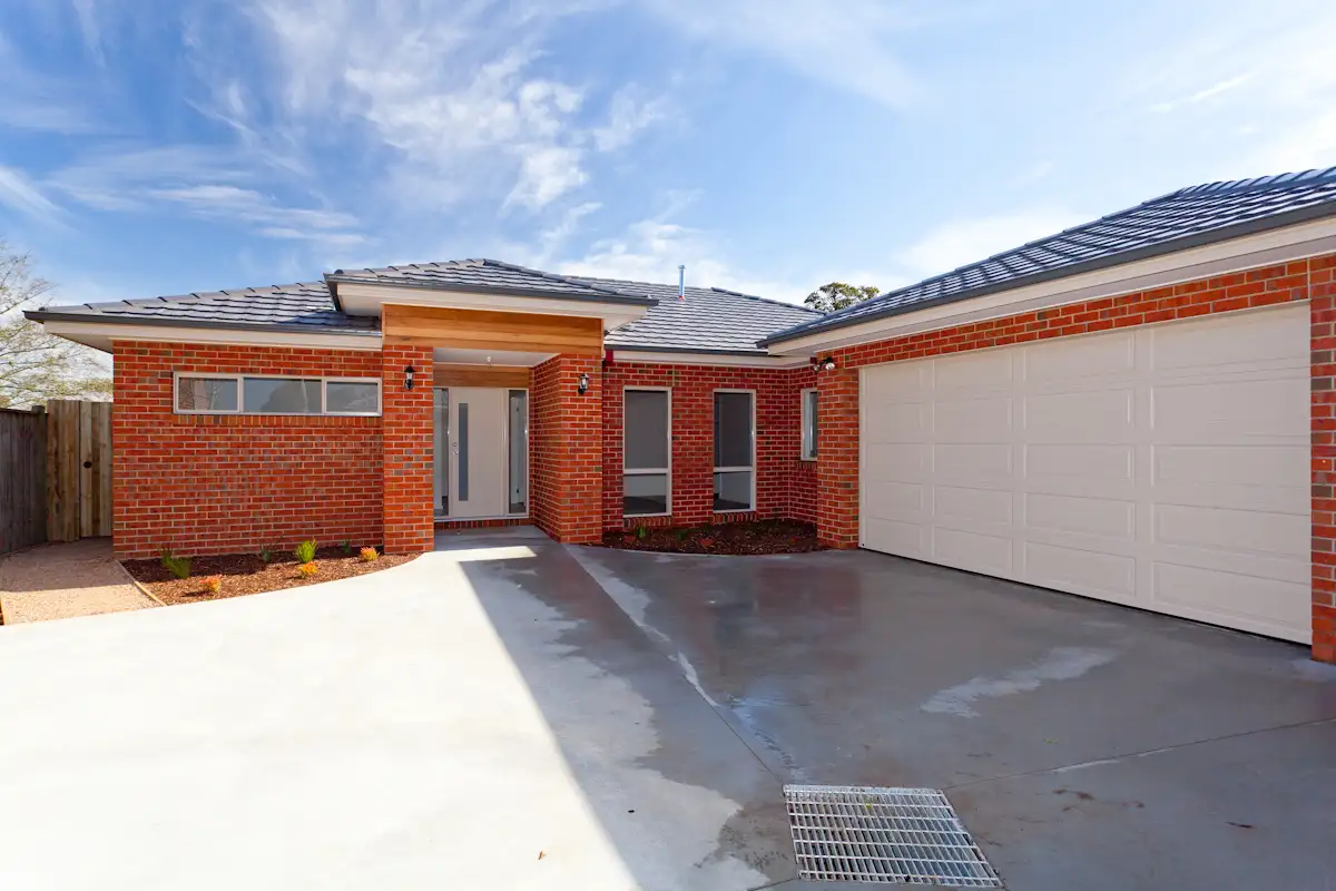Main view of Homely house listing, 2/218 Princes Way, Drouin VIC 3818