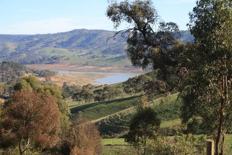 90 Lambing Gully Road, Bonnie Doon VIC 3720