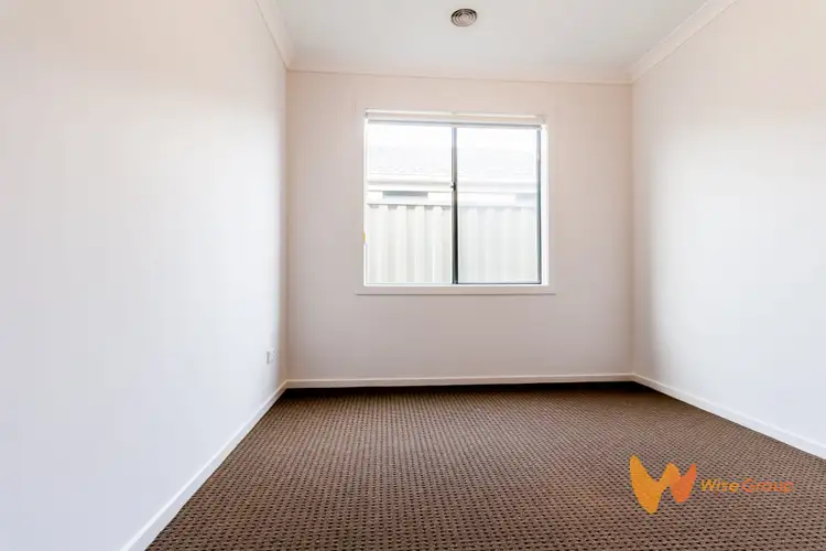 Fifth view of Homely unit listing, 10 Renlik Circuit, Cranbourne North VIC 3977