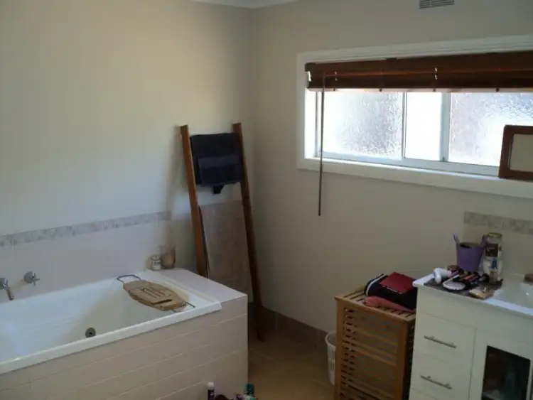 Seventh view of Homely house listing, 3 Garton Street, Hamilton VIC 3300
