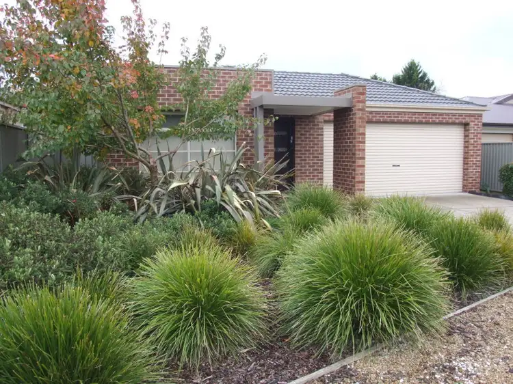 5 Macquarie Close, Delacombe VIC 3356