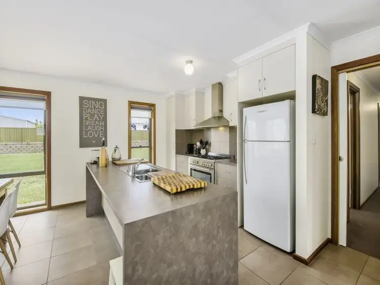 Fifth view of Homely house listing, 8 Rosemont Place, Mount Gambier SA 5290
