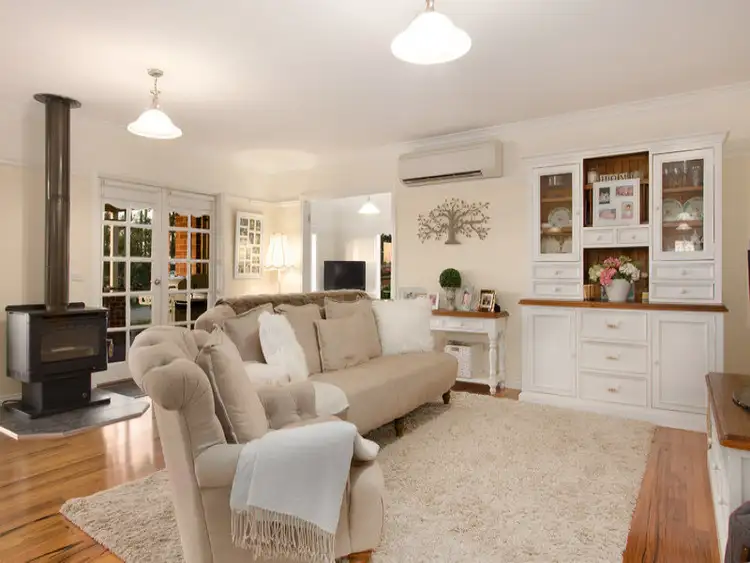 Fifth view of Homely house listing, 16 Patison Court, Drouin VIC 3818