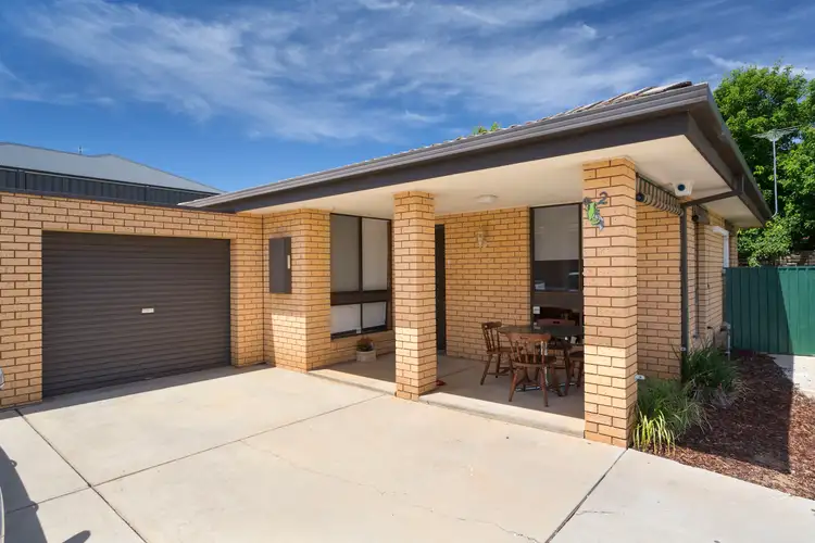 2/93 HUON HILL ROAD, Wodonga VIC 3690