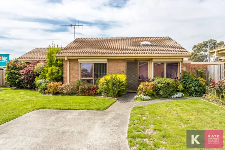 Main view of Homely unit listing, 3/33 Beaconsfield Avenue, Beaconsfield VIC 3807