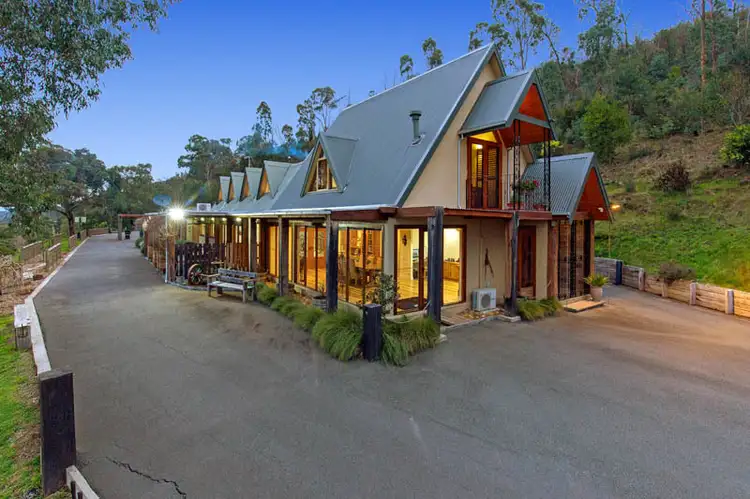 561 Steels Creek Road, Yarra Glen VIC 3775