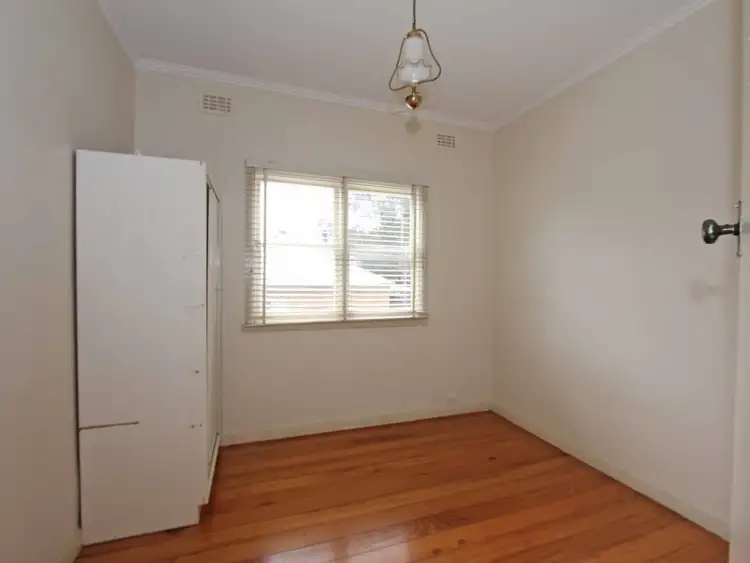 Fifth view of Homely house listing, 6 Palm Court, Heathcote VIC 3523