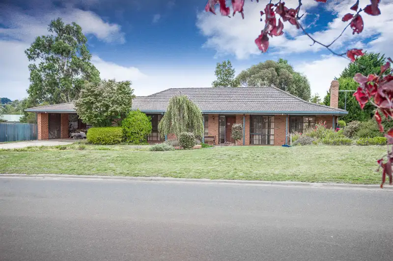 Main view of Homely house listing, 5 Harvest Close, Romsey VIC 3434