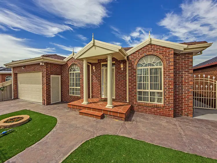 15 Yaralla Street, Sunshine West VIC 3020