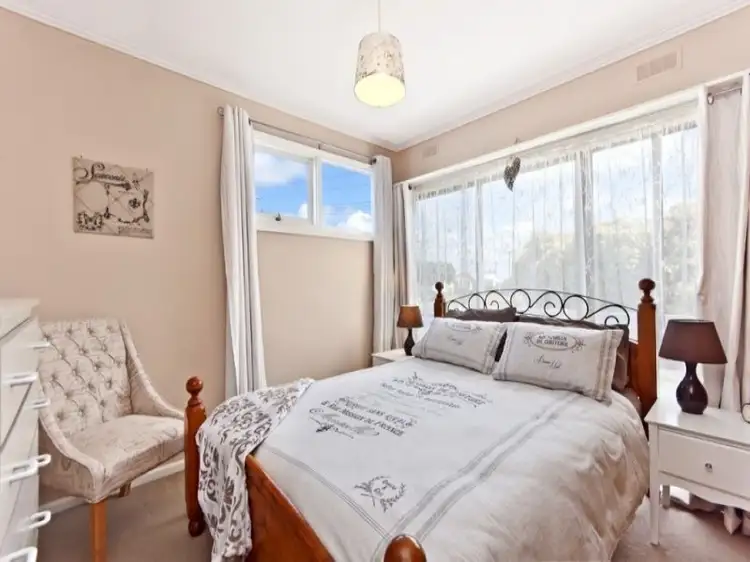 Fourth view of Homely house listing, 1 Arkell Court, Portland VIC 3305