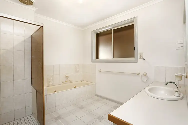 Fifth view of Homely house listing, 18 Fiat Court, Keilor Downs VIC 3038