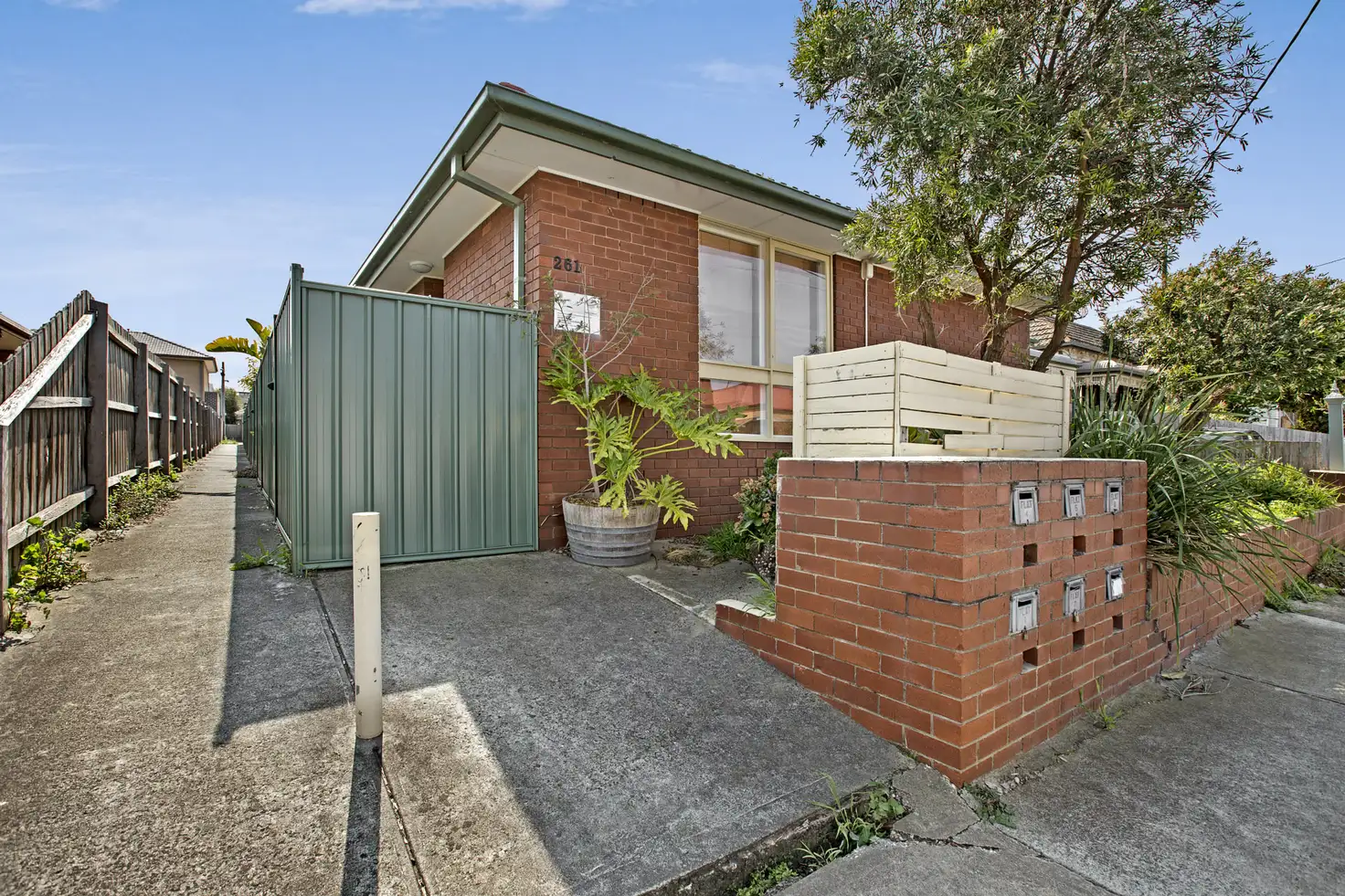 Main view of Homely unit listing, 1/261 Albion Street, Brunswick VIC 3056