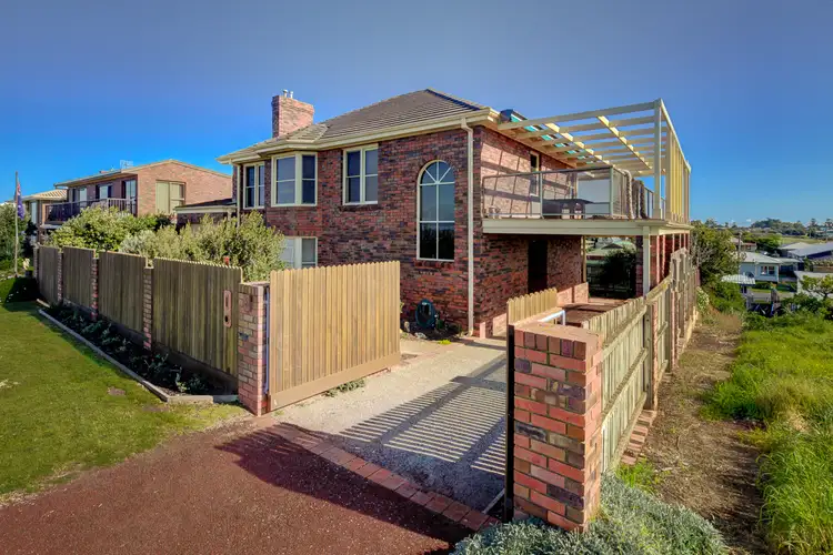 8 Ocean Drive, Port Fairy VIC 3284
