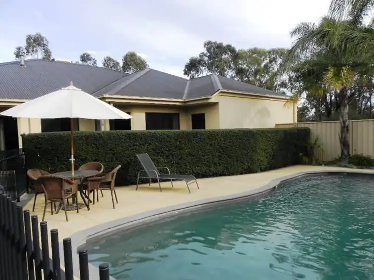 11 Cohen Street, Rochester VIC 3561