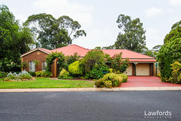16 Greenwood Drive, Kennington VIC 3550