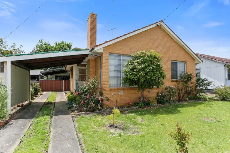 19 White Avenue, Hamilton VIC 3300