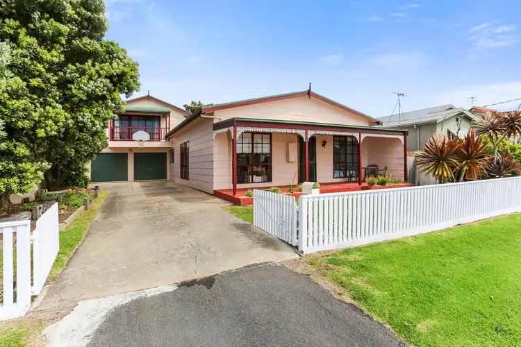 11 Reardon Street, Port Fairy VIC 3284