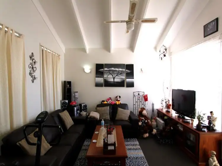 Second view of Homely house listing, 15 Kingsmead Close, Sunshine North VIC 3020