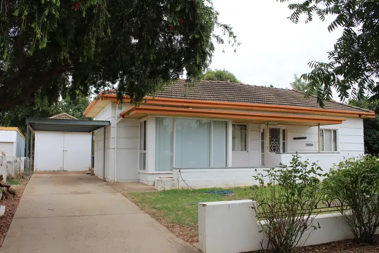51 Urana Street, Lockhart NSW 2656