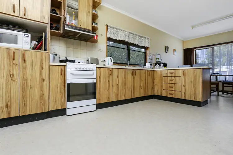 Sixth view of Homely house listing, 5 May Street, Hamilton VIC 3300
