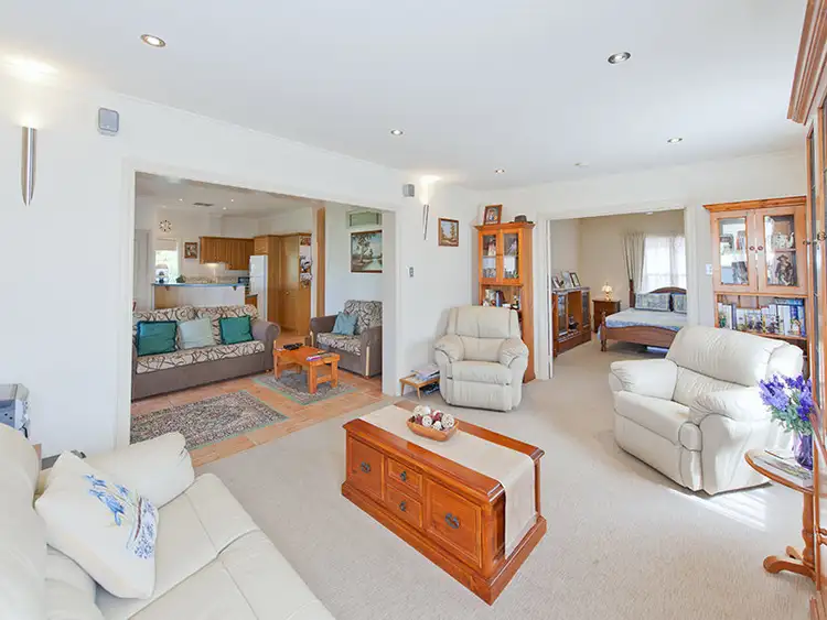 Second view of Homely house listing, 5 Donald Avenue, Murray Bridge SA 5253