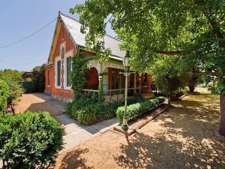 15 Bull Street, Castlemaine VIC 3450