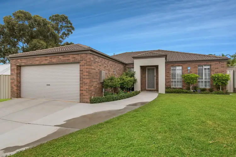 28 Aliza Avenue, California Gully VIC 3556