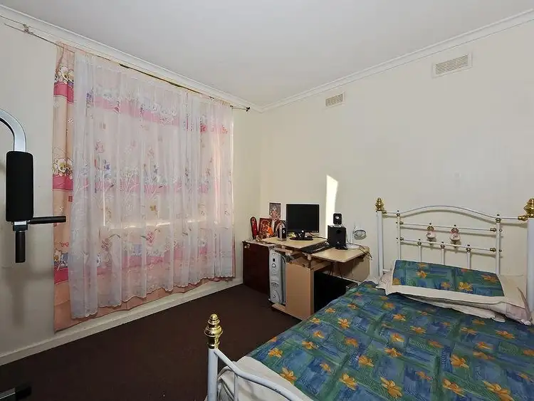 Fifth view of Homely apartment listing, 6/12 Forrest Street, Sunshine VIC 3020