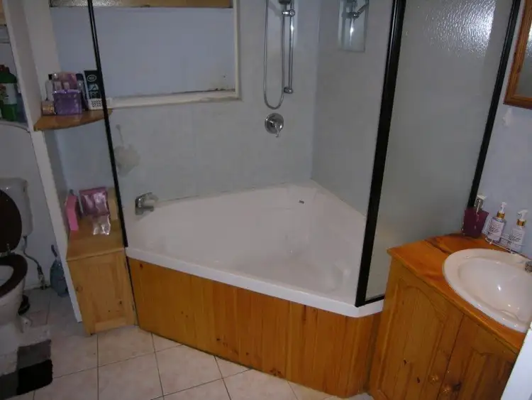 Seventh view of Homely house listing, 6 Clancy Court, Sale VIC 3850