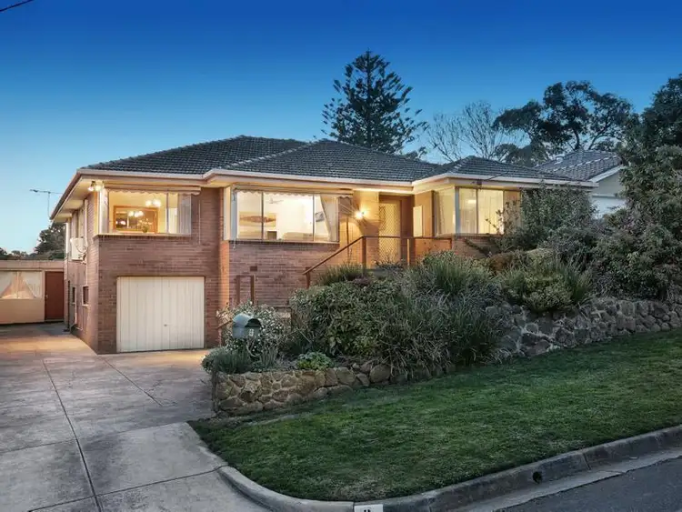 8 Sunhill Avenue, Ringwood VIC 3134