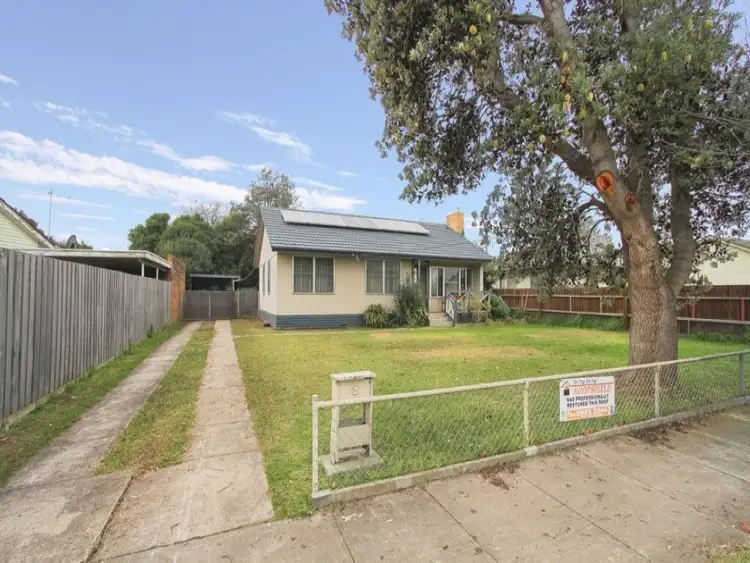 3 Overend Crescent, Sale VIC 3850