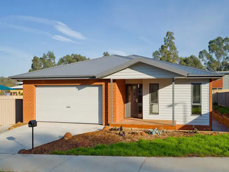 2 Masterson Close, Castlemaine VIC 3450