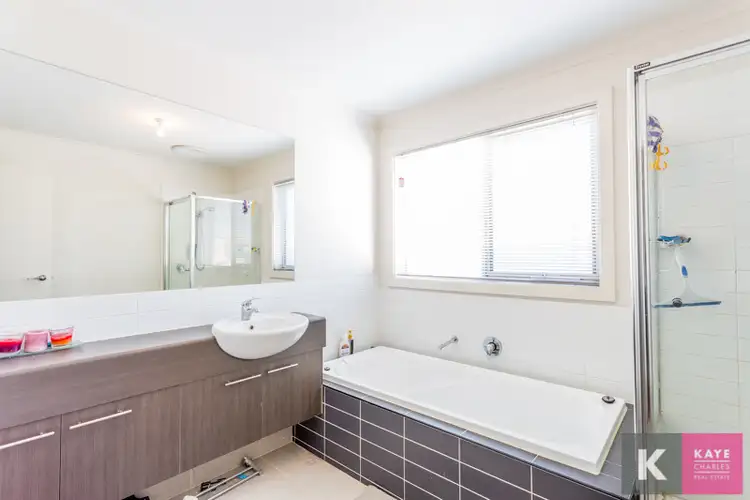 Sixth view of Homely house listing, 26 Edgeware Close, Pakenham VIC 3810