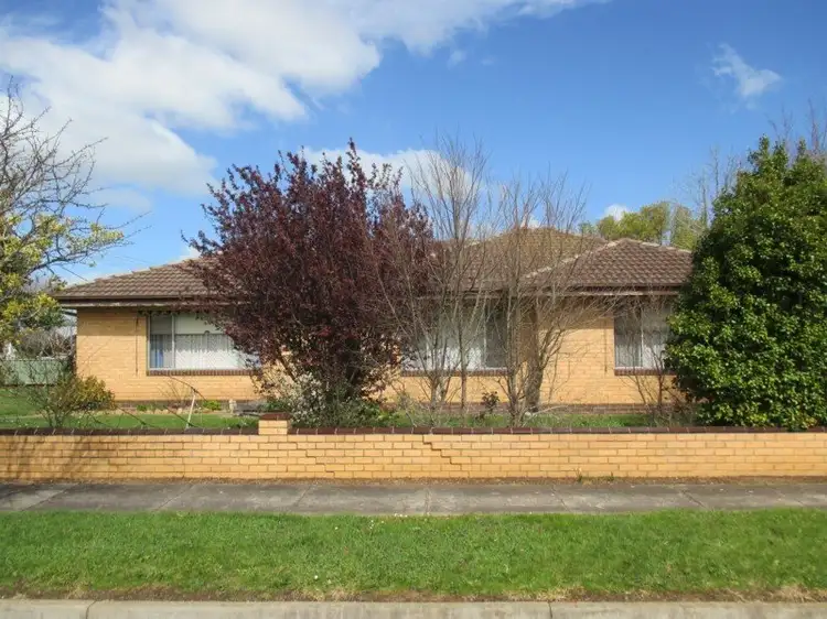 13 Elmore Street, Hamilton VIC 3300
