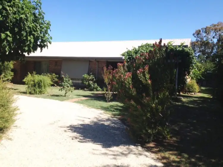 11 Smythe Street, Avenel VIC 3664
