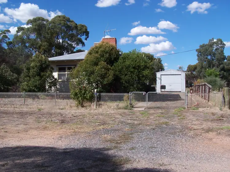 10 STATION STREET, Inglewood VIC 3517