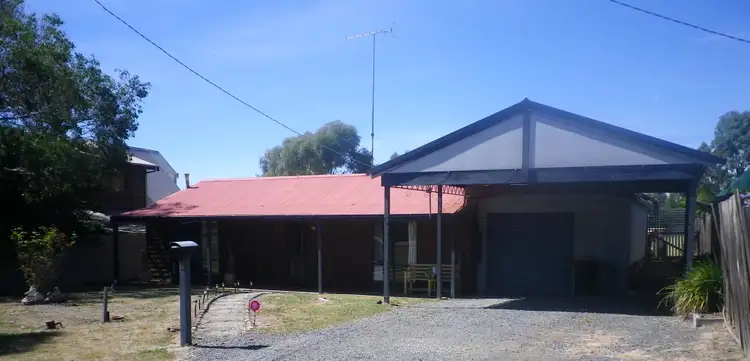 15 Steiglitz Street, Ballan VIC 3342