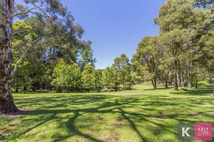 4 Downey Road, Dewhurst VIC 3808