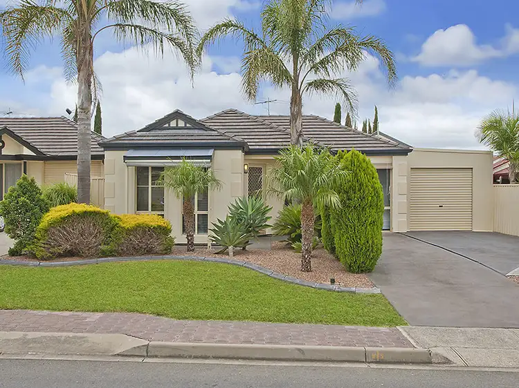 34 Sovereign Drive, Woodcroft SA 5162
