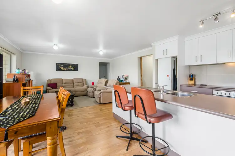 Fifth view of Homely house listing, 10 GEMSTONE COURT, Mount Gambier SA 5290