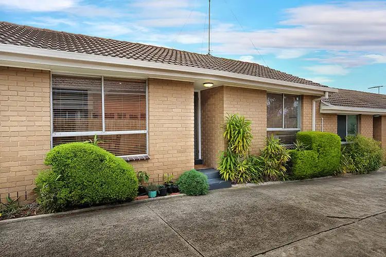 2/31 Waxman Parade, Brunswick West VIC 3055