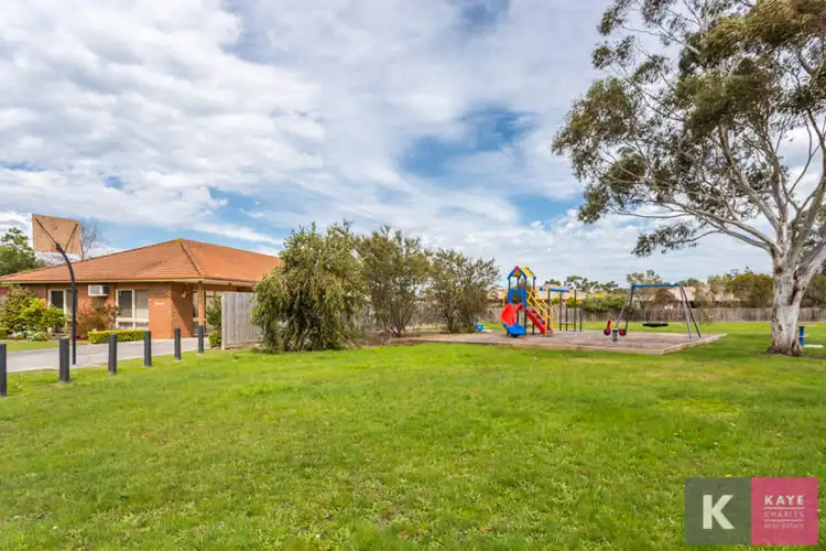 Fifth view of Homely house listing, 15 Tania Court, Pakenham VIC 3810