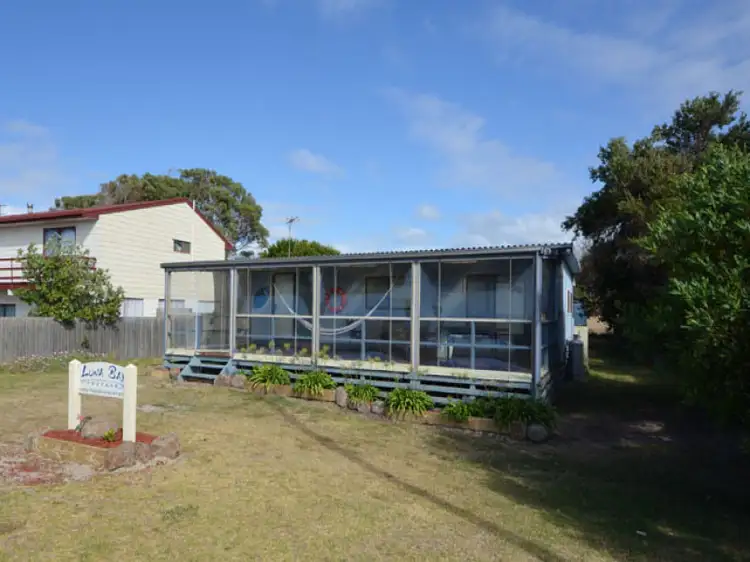 17 Beach Road, Portland VIC 3305