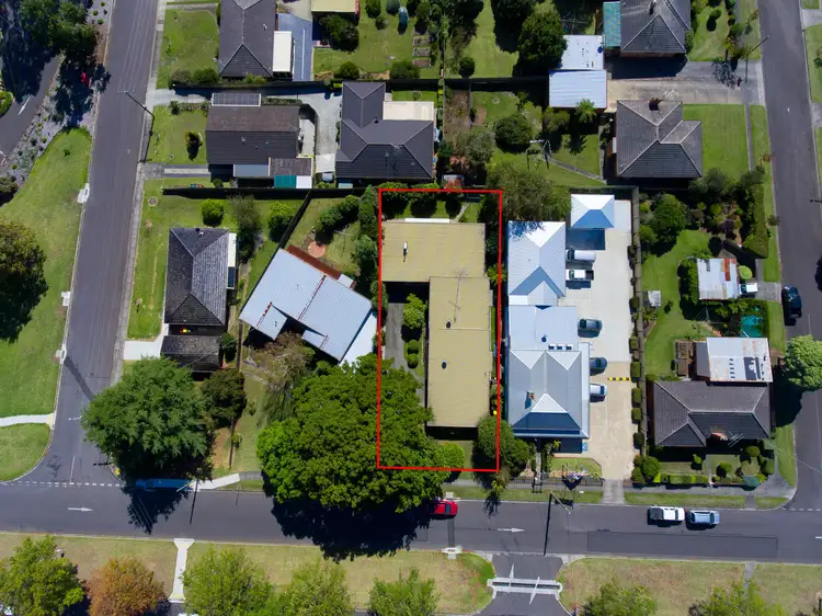 1, 2 & 3/27 Young Street, Drouin VIC 3818