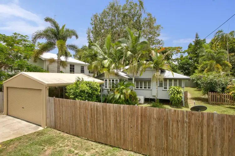 10 Chaplain Avenue, Manunda QLD 4870