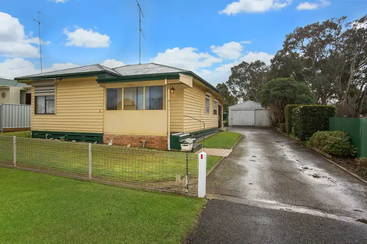 7 Grace Avenue, Hamilton VIC 3300