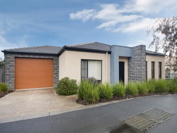 Main view of Homely unit listing, 27 Jefferson Road, Garfield VIC 3814