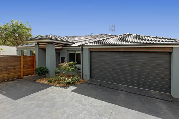 111A Cambridge Road, Mooroolbark VIC 3138