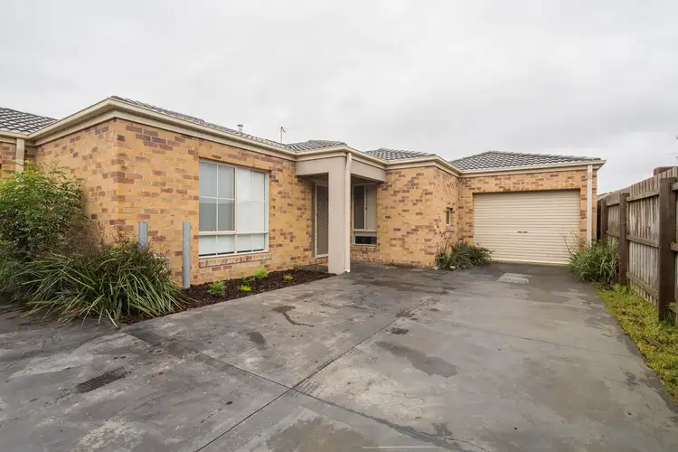 2/66 Golf Links Road, Berwick VIC 3806