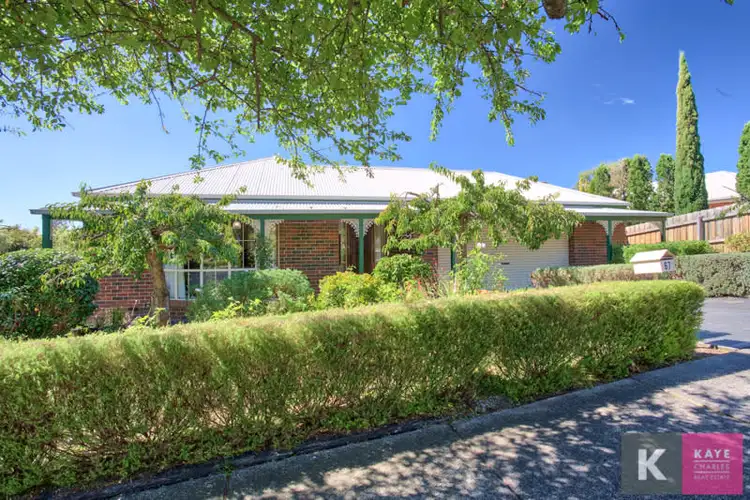 67 Edrington Park Drive, Berwick VIC 3806